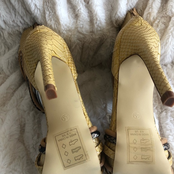 4 inch heel sandals - Picture 4 of 4